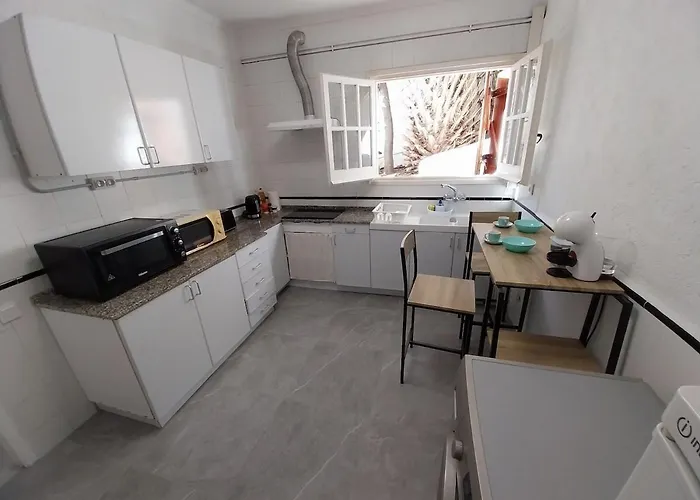 2 Bed 10min Walk To Tarragona